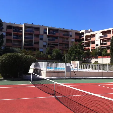 Апартаменты T1 Privee Bien Situe,piscine,tennis,parking *